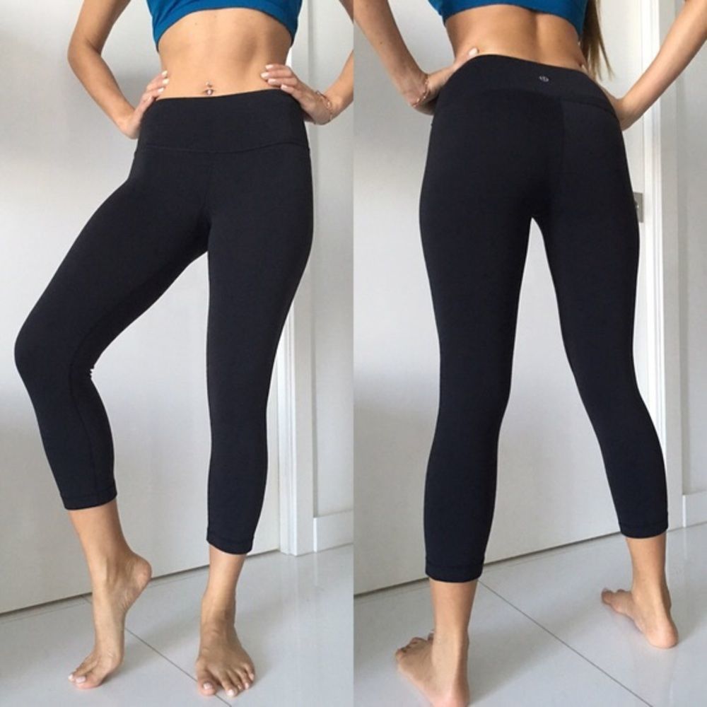LULULEMON BLACK WUNDER UNDER CAPRI / CROP - Picture 2 of 8